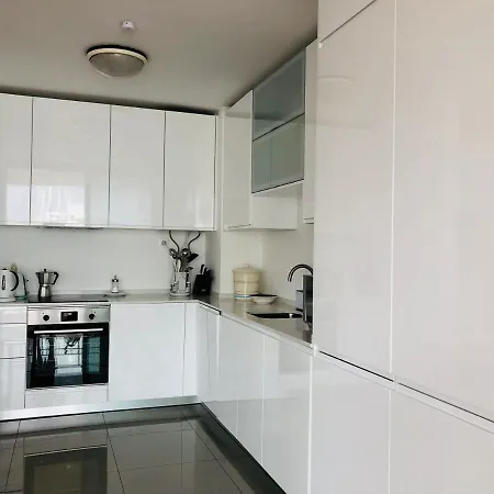 Apartman Waterfront Marina Luxurious X3 Bedrooms, Lg Veranda Wateredge *